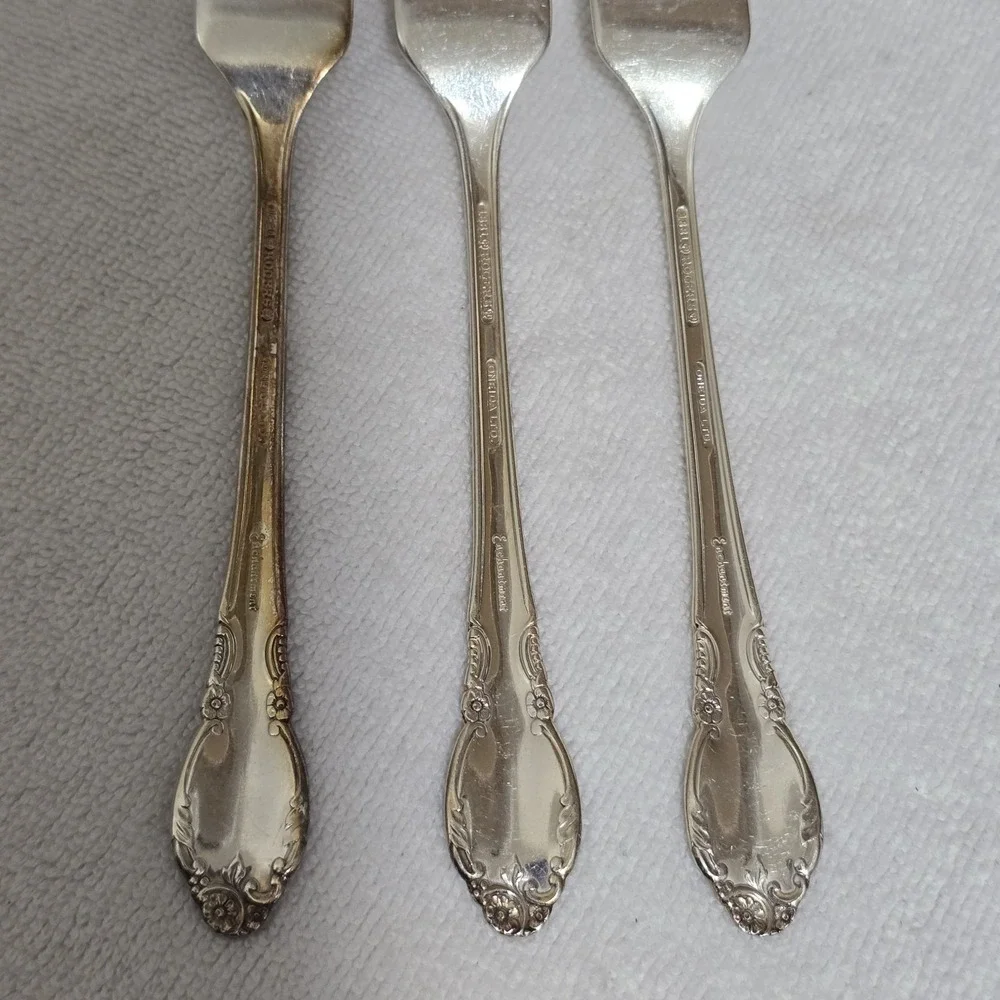 Oneida 1881 Rogers Enchantment Serving Utensils Silver Plate LondonTown 13 Pcs